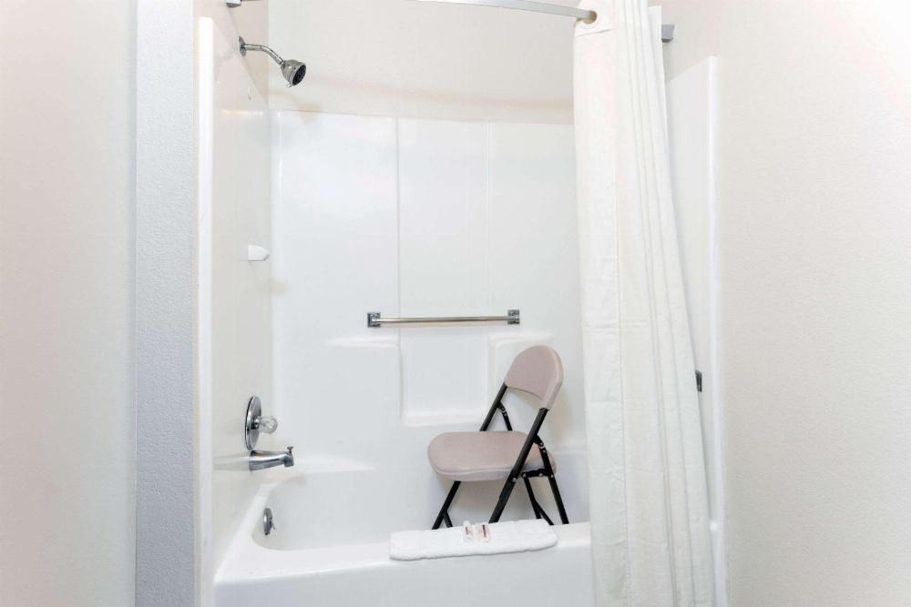 Super 8 by Wyndham Cos/Hwy. 24 E/PAFB Area Main image